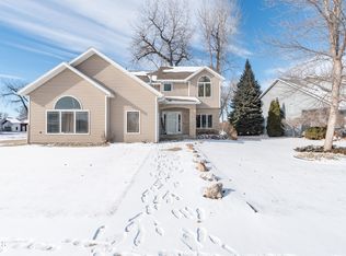 3406 Heartwood Dr SE, Mandan, ND 58554