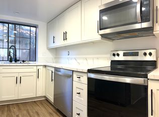 945 Aspen Ct, Carlsbad, CA 92011