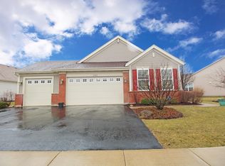 1185 Drury Ln, Aurora, IL 60502