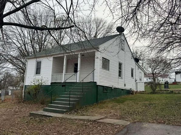 6616 South Dr, Radford, VA 24141