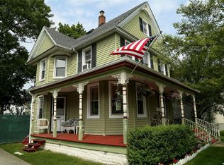 81 E Mineola Ave, Valley Stream, NY 11580