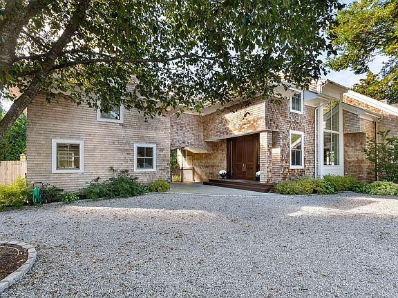 3rd image of 148 Moses Ln