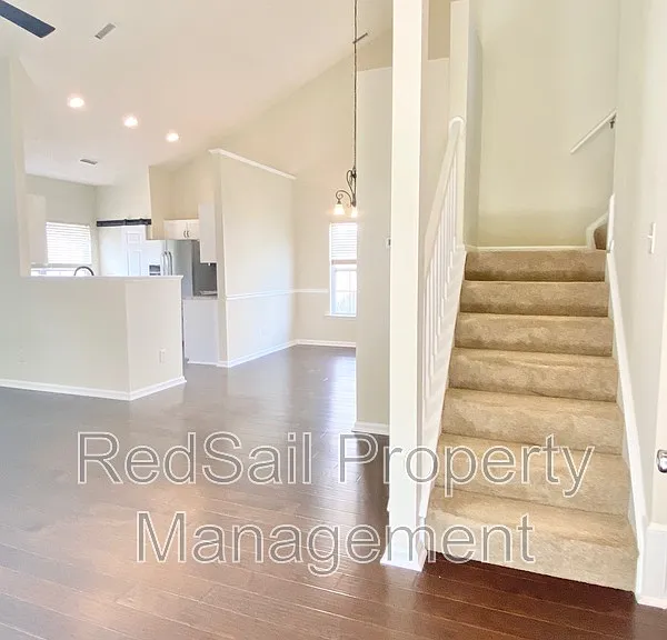 405 Holmes Blvd — Photo 3