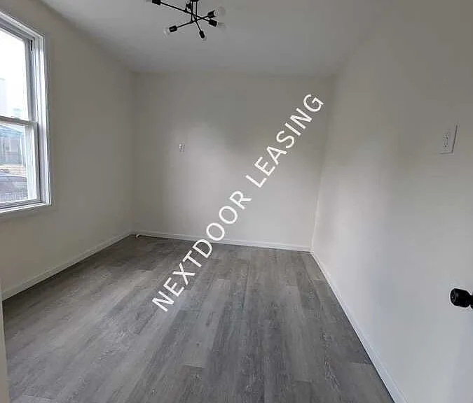 204 Duncan Ave #1M — Photo 3