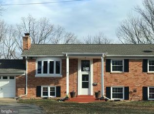 2240 Sussex Ct, Woodbridge, VA 22191