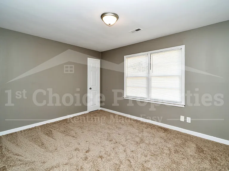 1301 5th Pl NW — Photo 8