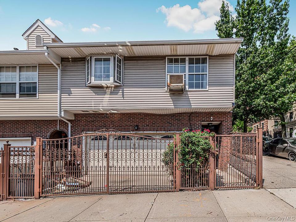 1st image of 1567 Longfellow Avenue