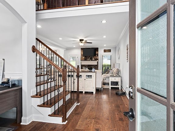 4th image of 167 Melbourne Dr