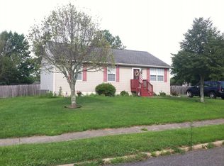 3 Benedette Dr, Waterford Works, NJ 08089