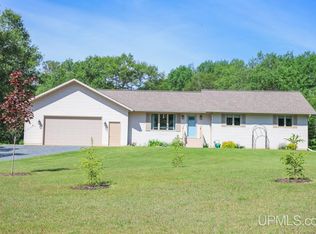 5131 N Montgomery Lake Rd, Florence, WI 54121