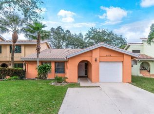 6106 Aloma Ln, Boca Raton, FL 33433