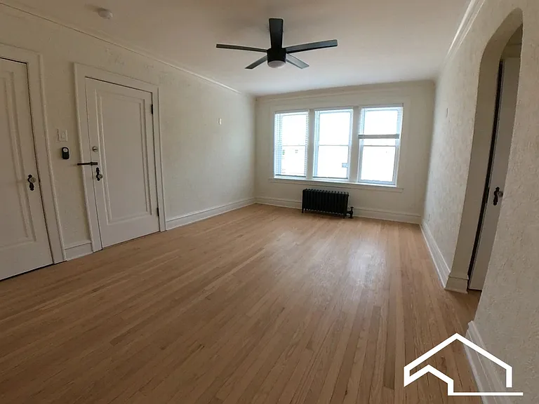 4539 W Barry Ave #2 — Photo 7