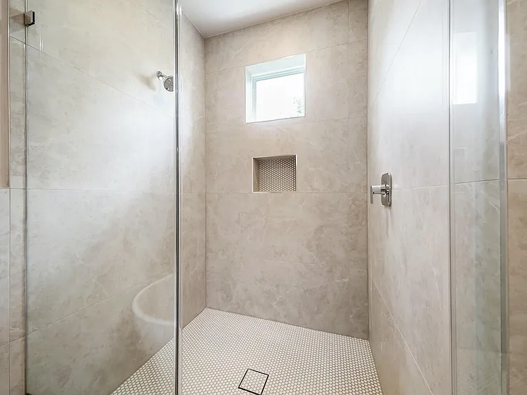 861 Rachel St #E — Photo 16