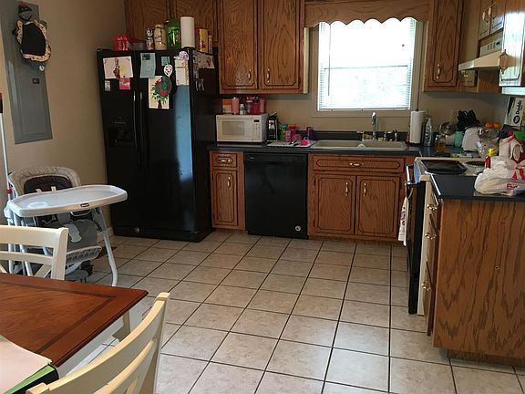 5th image of 337 Echo Ln