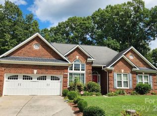 1907 Millbrook Ln, Matthews, NC 28104
