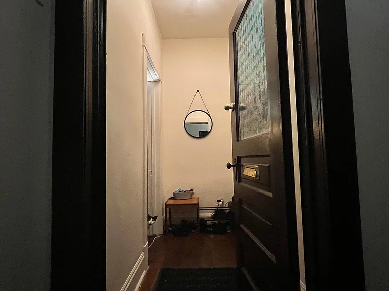 2060 N California Ave #1 — Photo 3