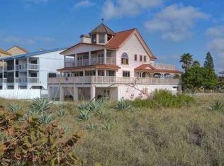 12504 1st St W, Treasure Island, FL 33706