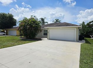 3247 Betty Dr, Sarasota, FL 34232