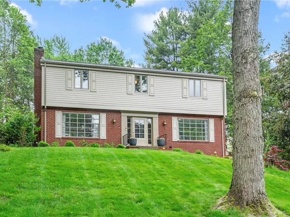 112 Woodshire Dr, Pittsburgh, PA 15215