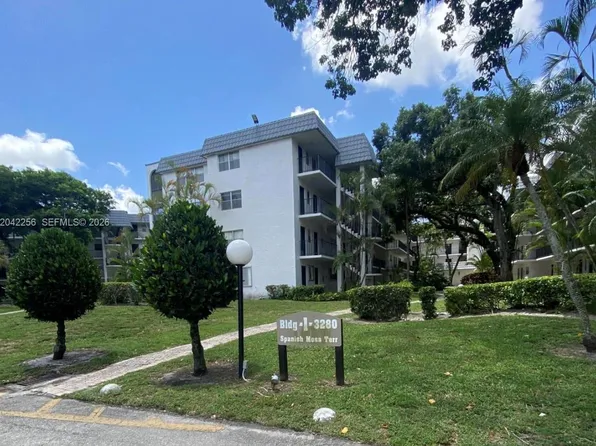 3280 Spanish Moss Ter APT 214, Lauderhill, FL 33319
