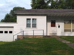 465 N 35th St, Decatur, IL 62521