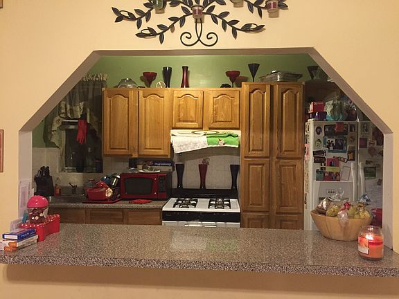 Eat in kitchen