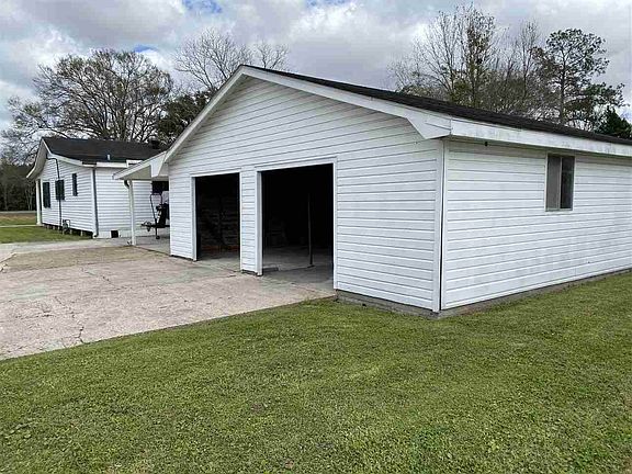 3rd image of 1503 Bayou Black Dr