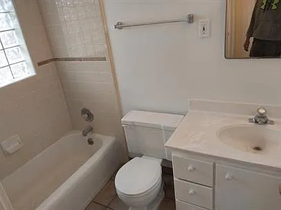 1301 S Main St #2 — Photo 17