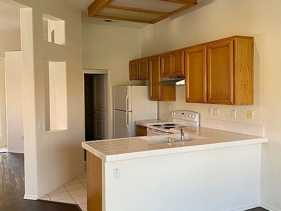 3rd image of 11586 Mountain Meadow Dr