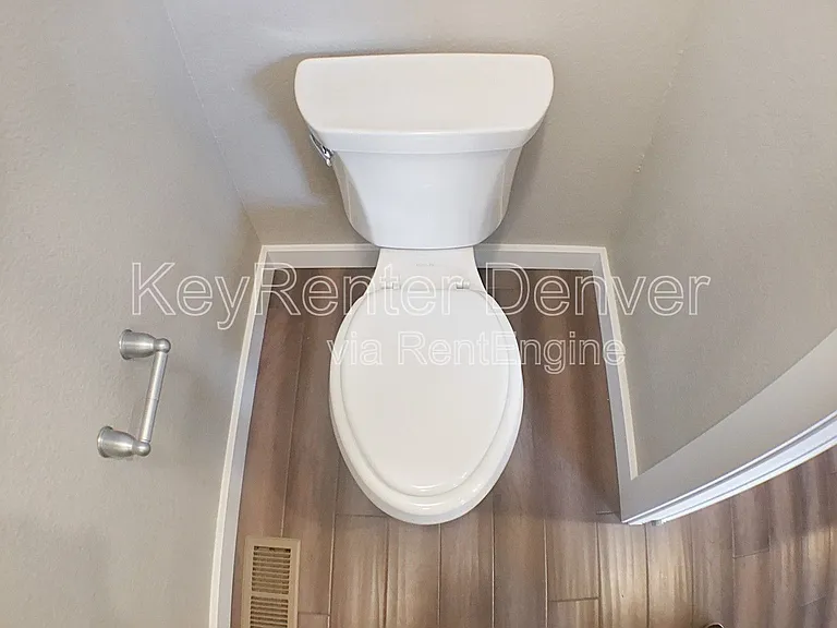 1539 W 43rd Ave — Photo 7