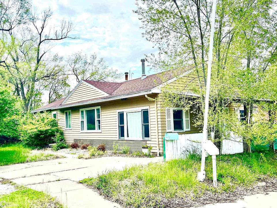 1st image of 601 W Carpenter Ave
