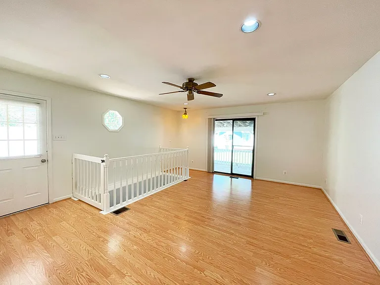 1943 Storm Dr — Photo 11