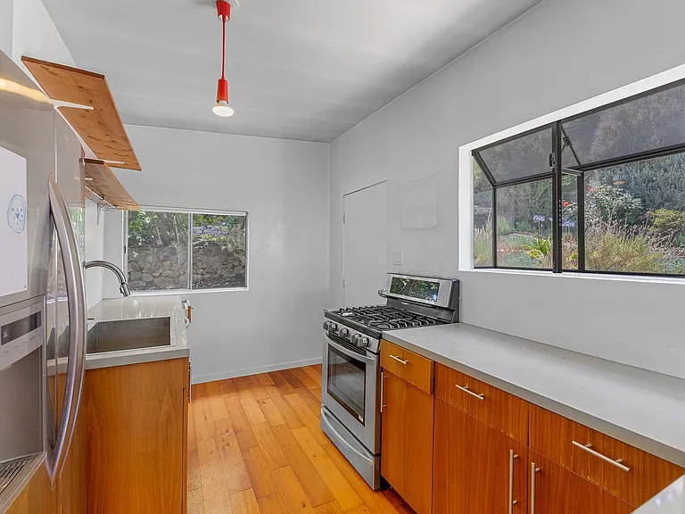 2262 Duane St #2262.5 — Photo 4