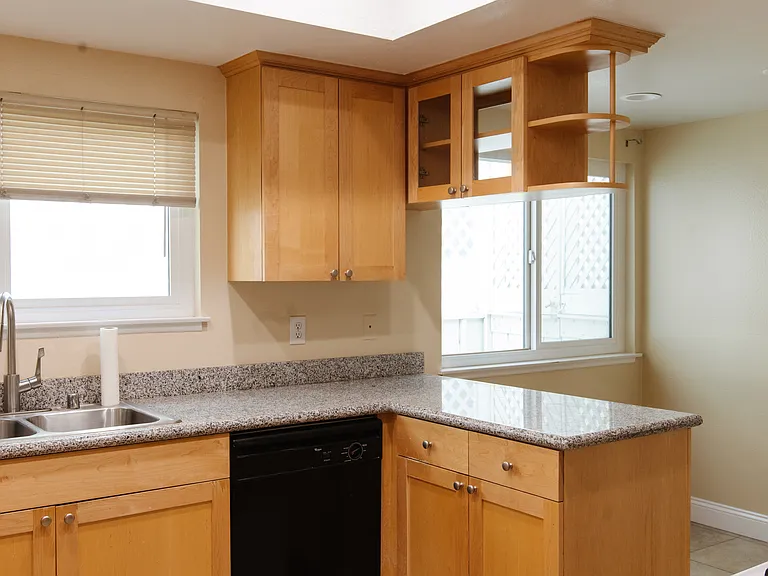 10933 Wellworth Ave #4 — Photo 10