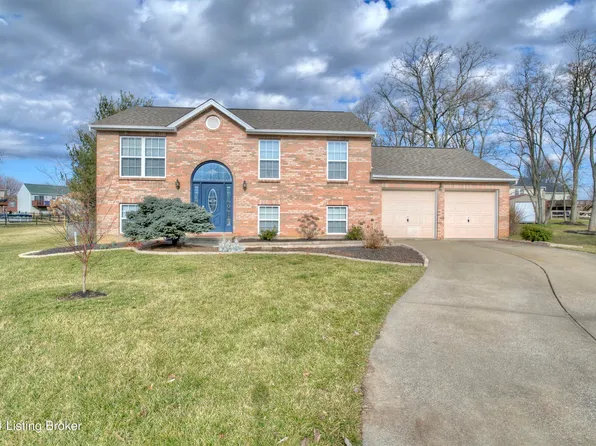 2652 Majestic Prince Dr, Burlington, KY 41005