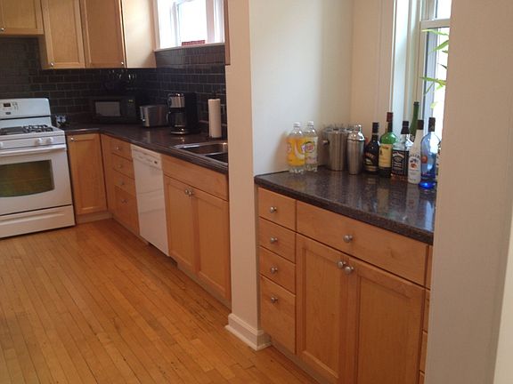 2nd image of 2510 W Ainslie St APT 2
