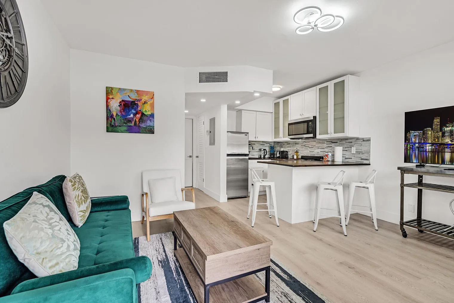 1 bed, 1.0 bath, $2,159 — Photo 1