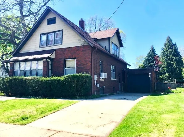 407 14th Ave, Sterling, IL 61081