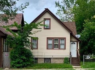 126 W Center St, Milwaukee, WI 53212