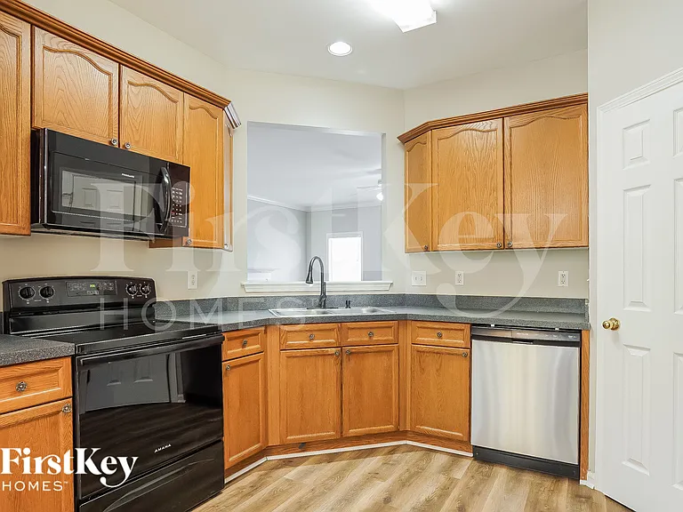623 Shelby Forest Trl — Photo 9