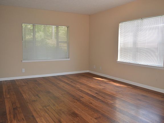 5th image of 707 Club Pkwy