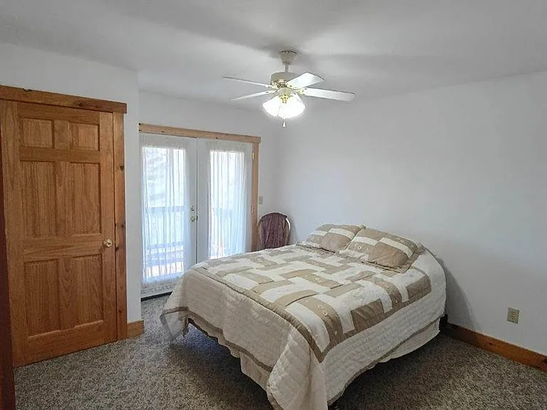 220 Nellie Cir — Photo 2