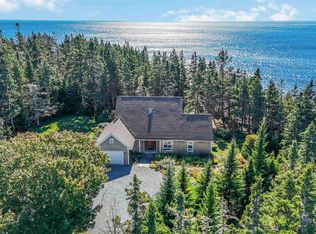 42 Pierce Point Rd, Queens, NS B0T1K0