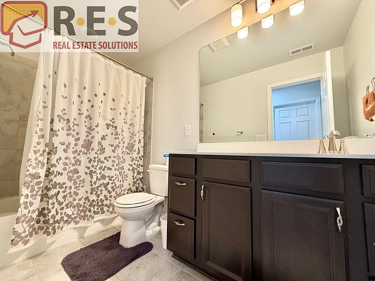 11417 Crater Lake St — Photo 15