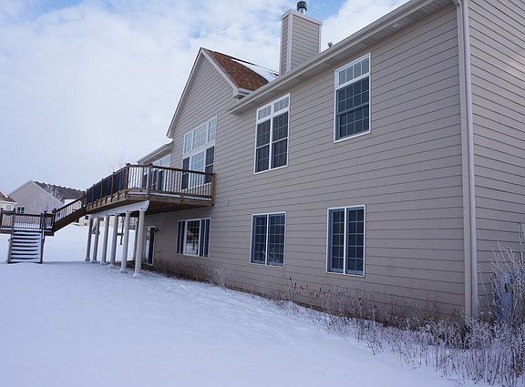 3rd image of 966 Brandon Ct