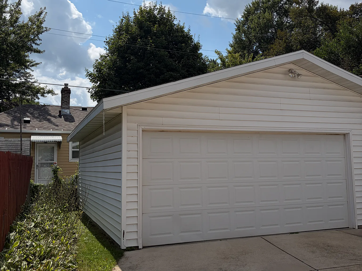 2 bed, 1308 sqft, $2,550 — Photo 2