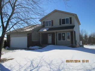 7327 Shanna Ln, Fair Haven, MI 48023