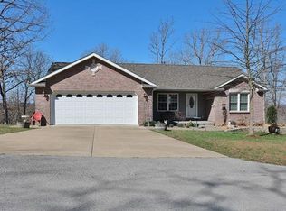 888 Lakeview Dr, Perryville, MO 63775
