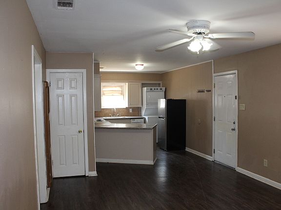 3rd image of 2601 Avenue U