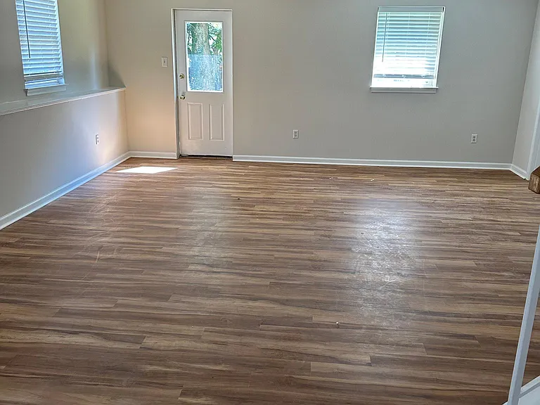 1915 Christiana Ct — Photo 27